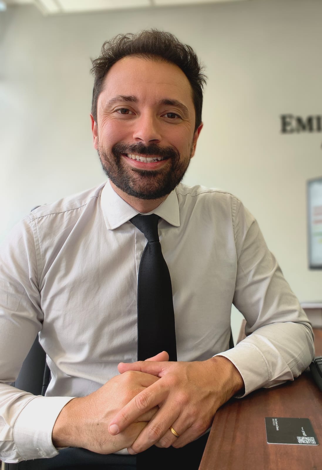 Dr. Emir Oliveira